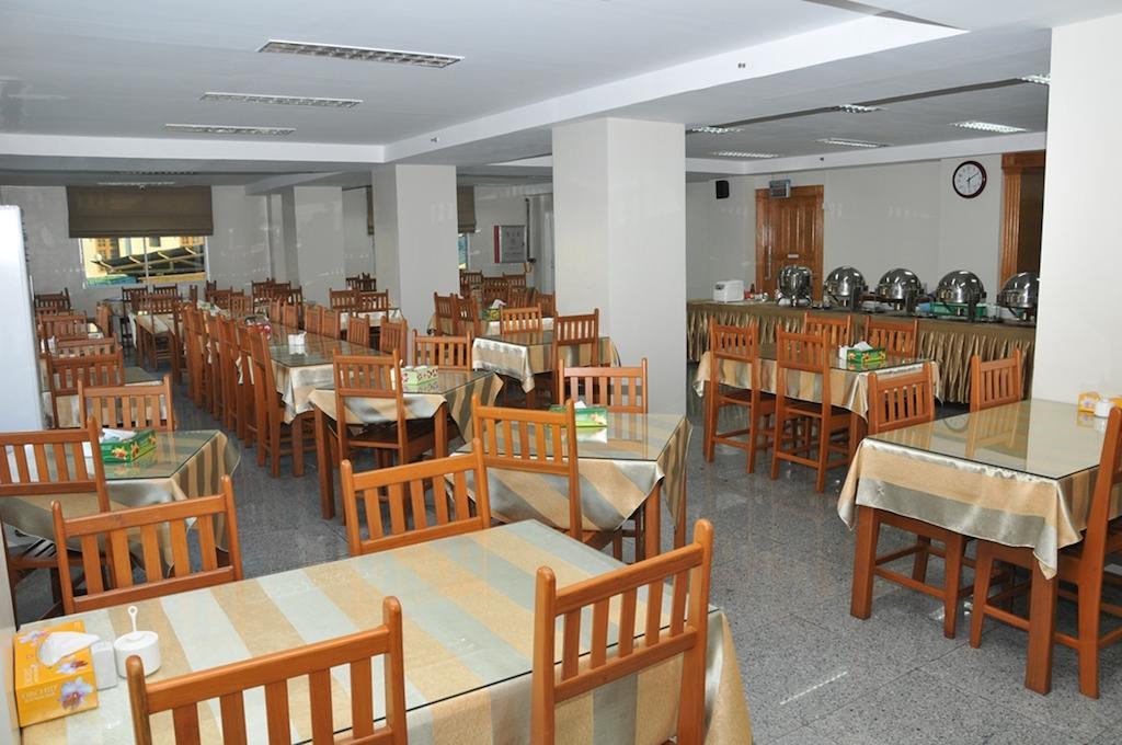 Shwe Phyu Hotel Mandalay Bagian luar foto