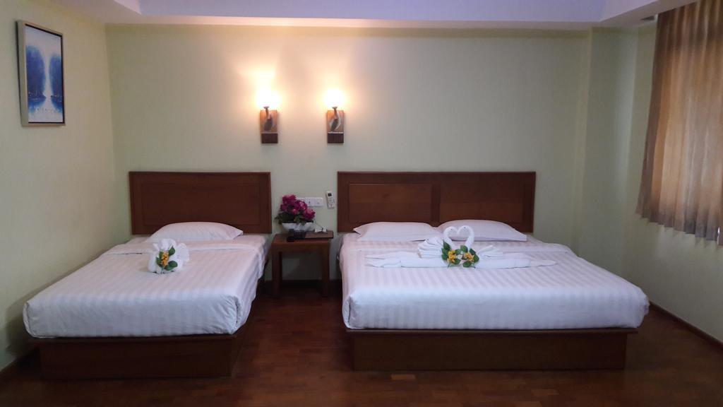 Shwe Phyu Hotel Mandalay Bagian luar foto