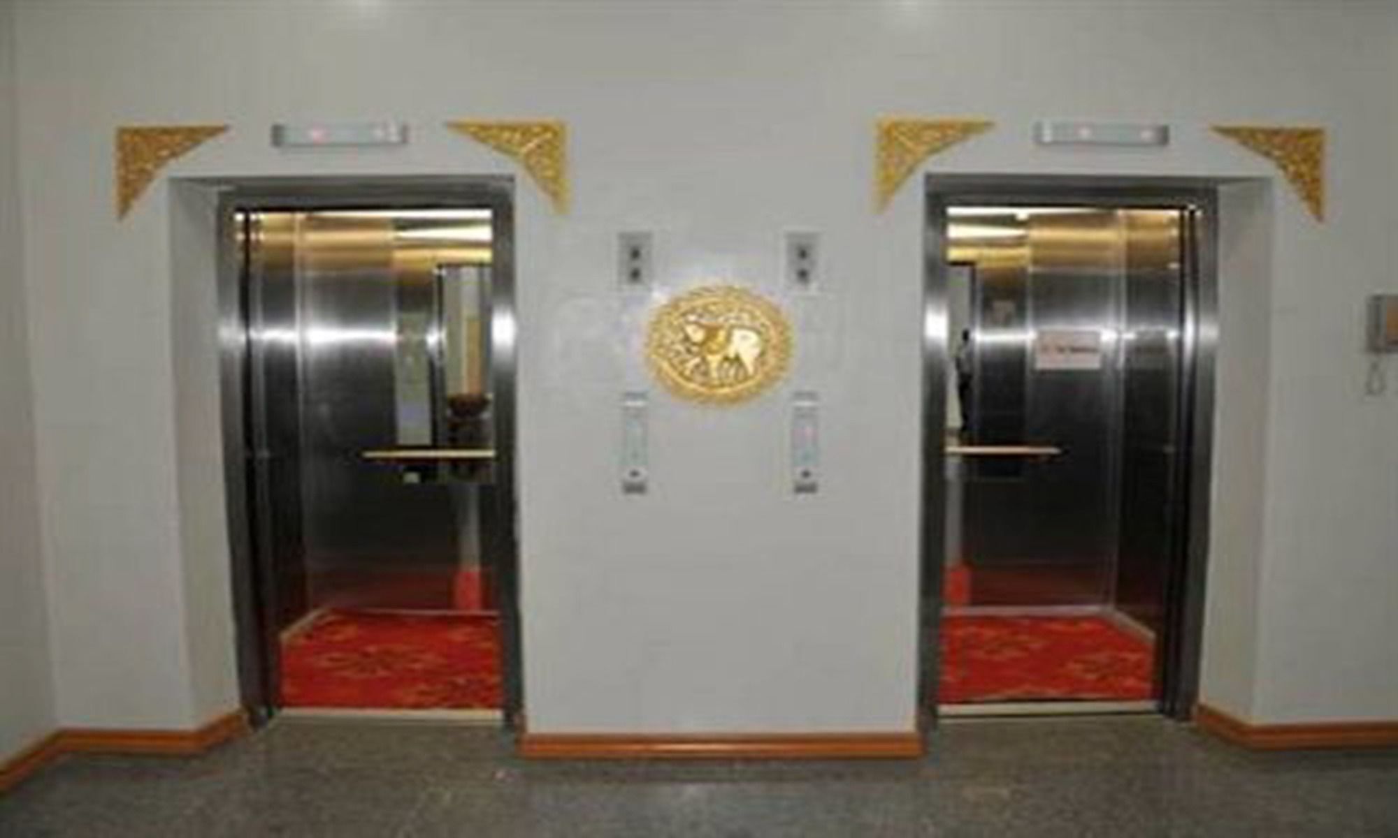 Shwe Phyu Hotel Mandalay Bagian luar foto