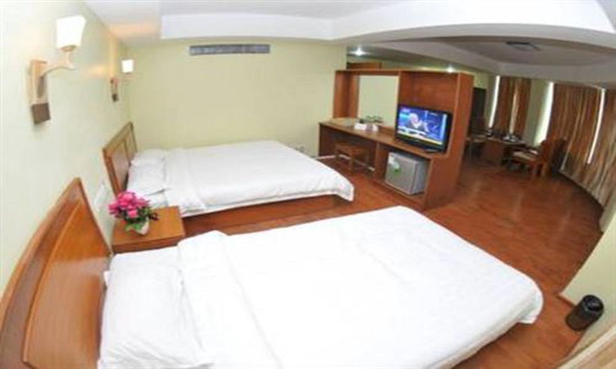 Shwe Phyu Hotel Mandalay Bagian luar foto