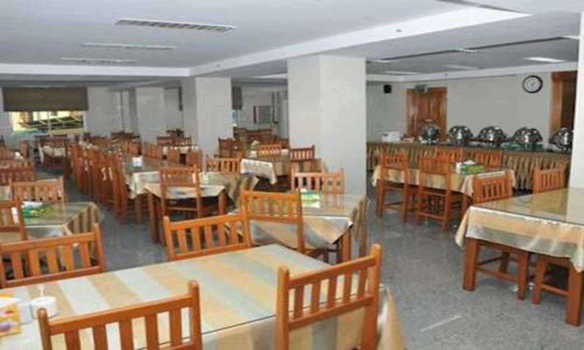 Shwe Phyu Hotel Mandalay Bagian luar foto