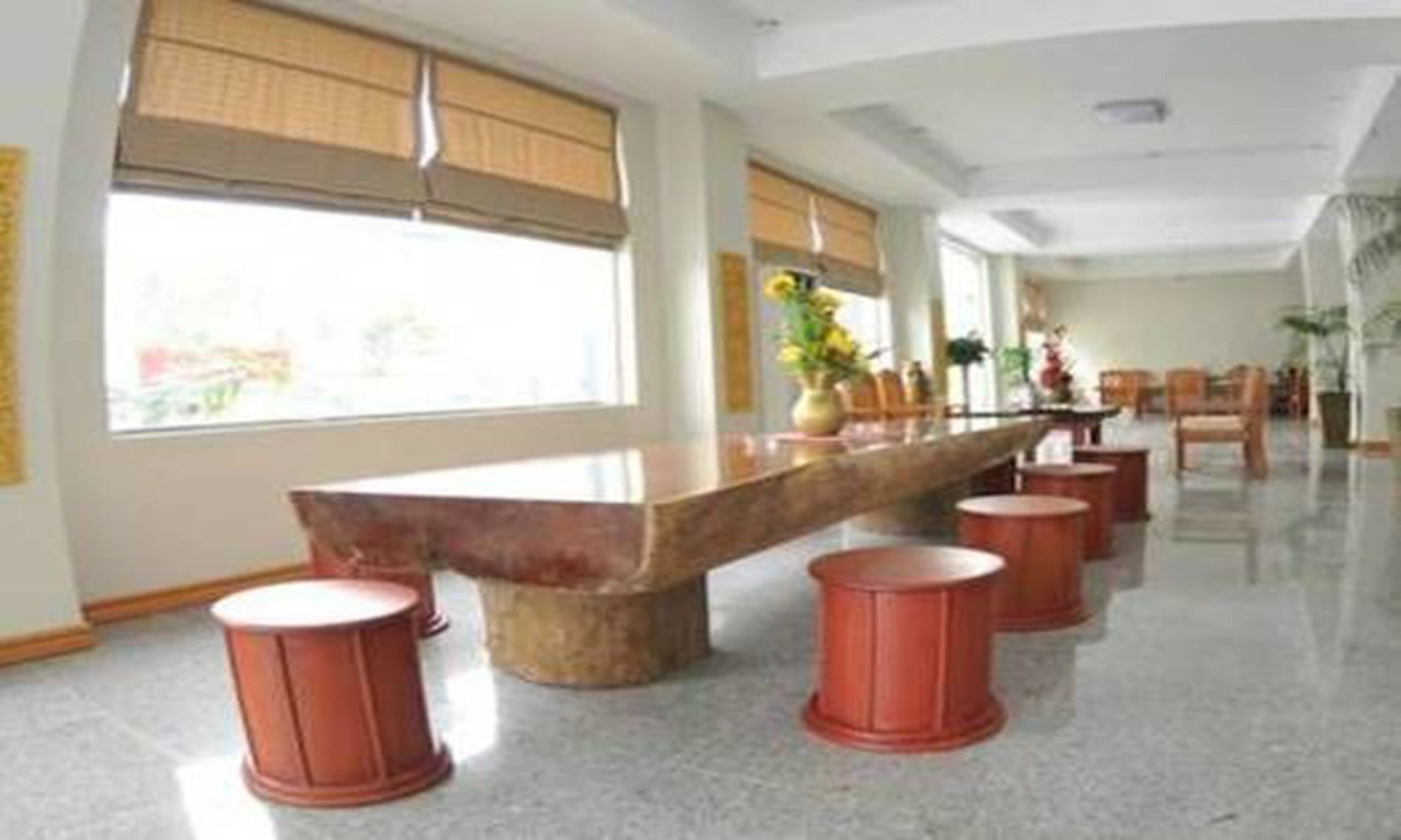 Shwe Phyu Hotel Mandalay Bagian luar foto